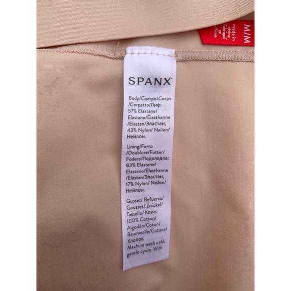 Spanx Thinstincts 2.0 Mid Thigh Shapewear Short - Picture 4 of 4